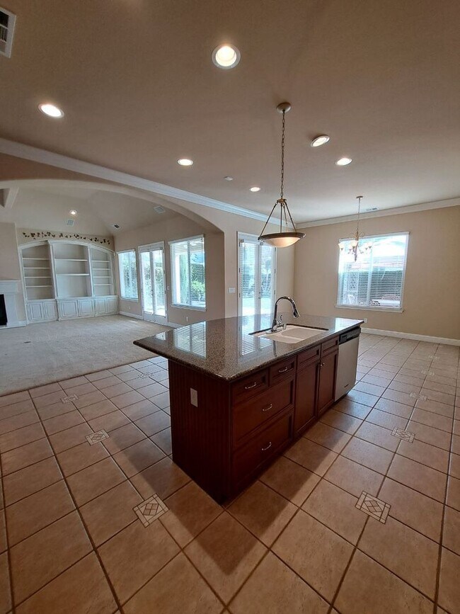 Building Photo - PRICE REDUCED TO $3795 – Custom Clovis Residence in Gated Community | Spacious Layout & 3-Car Gar...