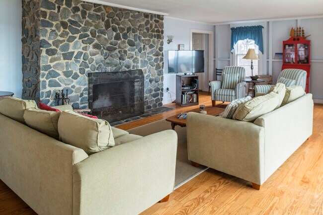 Building Photo - 22 Crescent Surf Rd