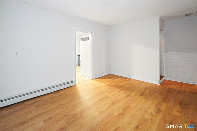 Building Photo - 30 Edgewood St