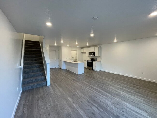 Building Photo - Brand New 3-Bed/2.5 Bath Town Home