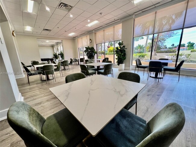 Building Photo - 5600 Collins Ave