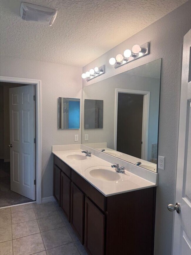 Building Photo - 2 Story Home in JOHNS LAKE POINTE, WINTER GARDEN