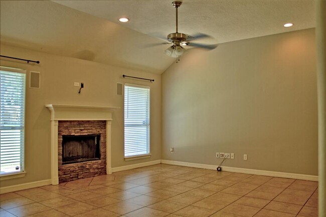 Building Photo - 23750 Horseshoe Bend