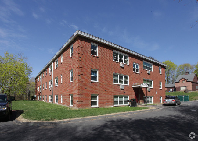 Primary Photo - Sunny Knoll Apartments