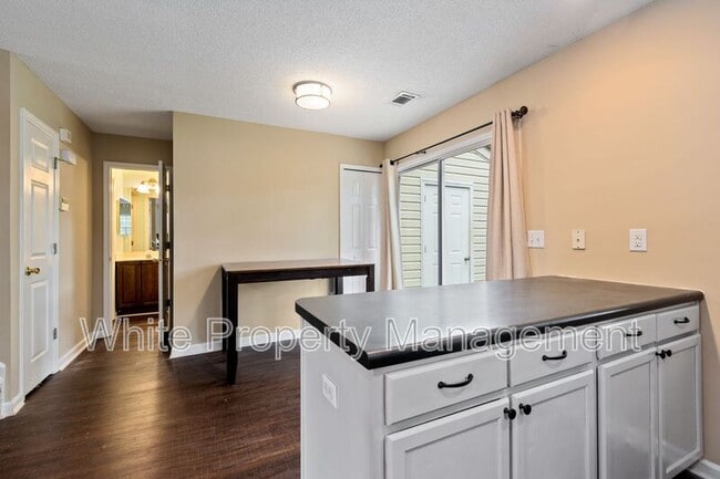 Building Photo - 12391 Paperbark Cir