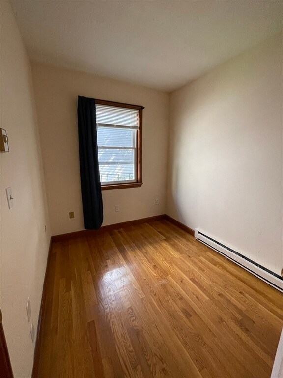 Building Photo - 204 H St