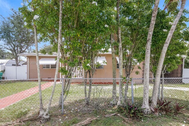 Building Photo - 1710 NW 109th St