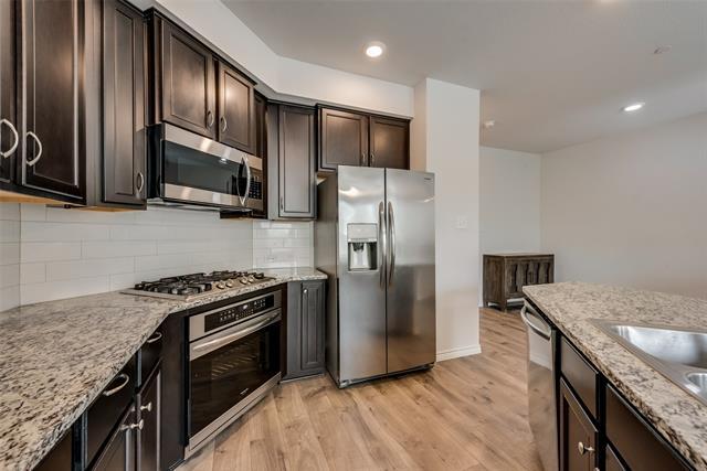 Building Photo - 2405 Siskiyou St