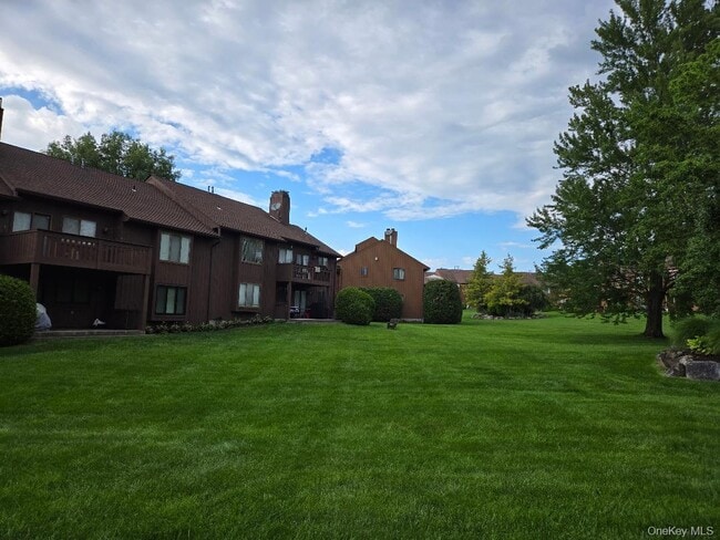 Building Photo - 731 Panorama Dr