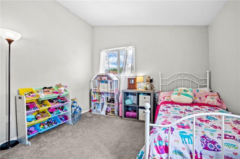 Building Photo - 5509 Sandpiper Ln