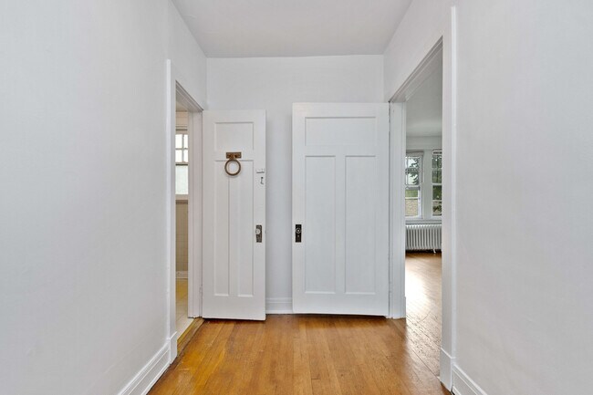 274 Senator, Unit 19 (13) - 274 Senator Place