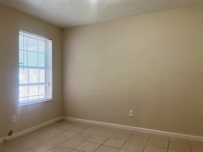 Building Photo - 14874 Easingwold Dr