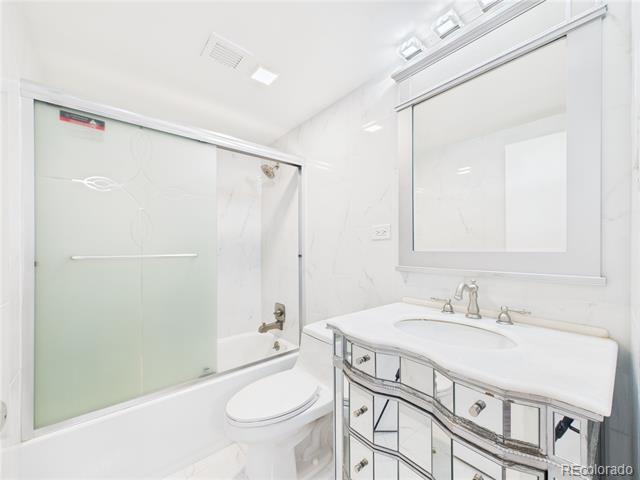 Building Photo - 3100 E Cherry Creek S Dr