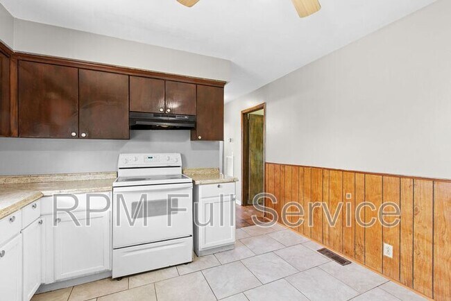 Building Photo - 3127 Larkspur Dr