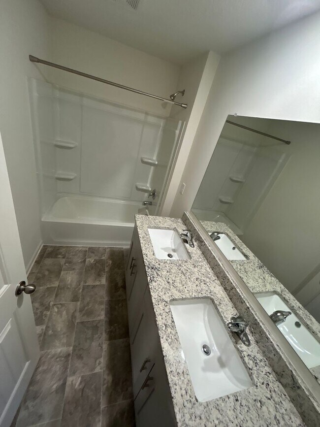 Building Photo - Newly Constructed Community Just 35 Minute...