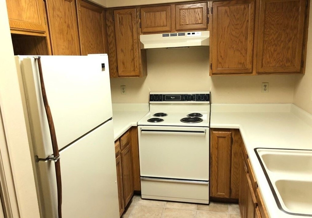 Building Photo - 932 Acapulco Ct