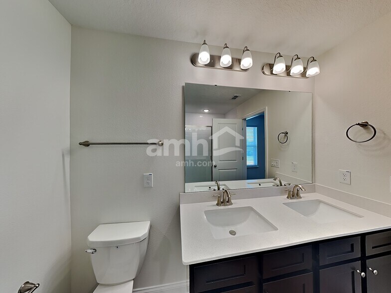 Building Photo - 6078 Little Blf Cir
