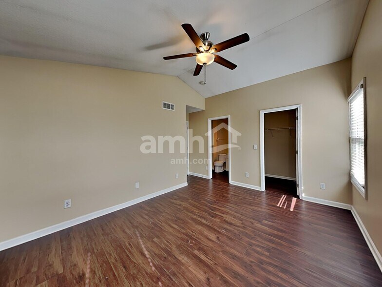 Building Photo - 5505 Dietrich Ave