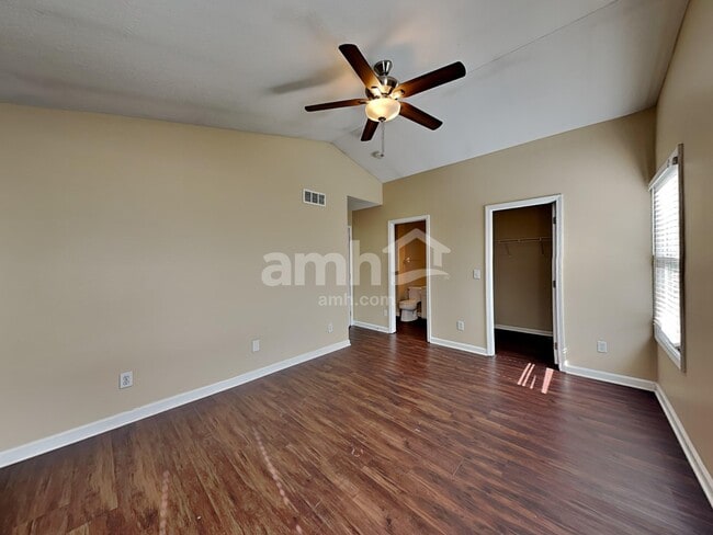 Building Photo - 5505 Dietrich Ave