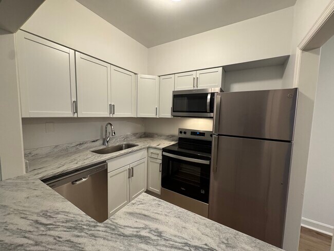 Building Photo - The Charlotte