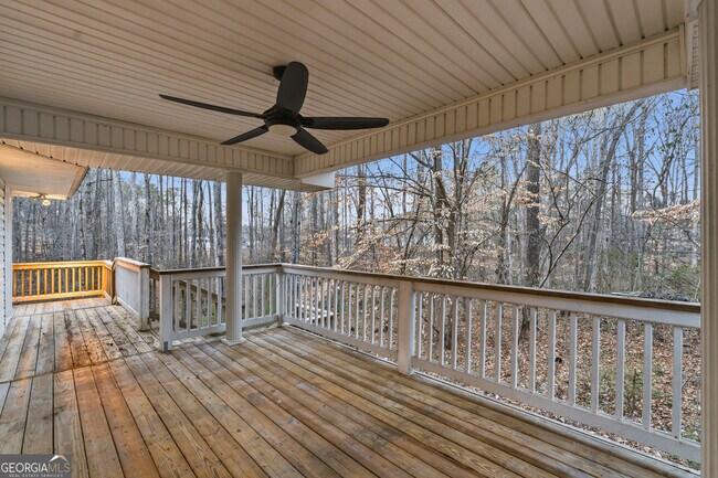 Building Photo - 140 Maple Pl