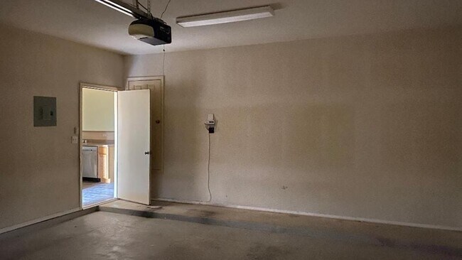 Building Photo - 11884 Auburn Sands Dr