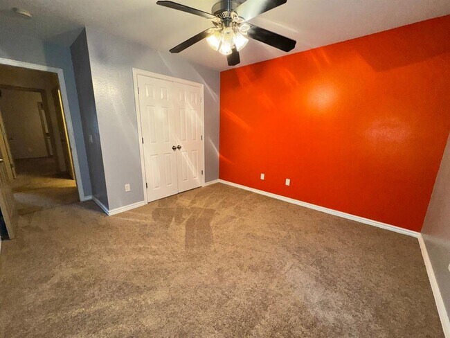 Building Photo - 1424 Teakwood Dr