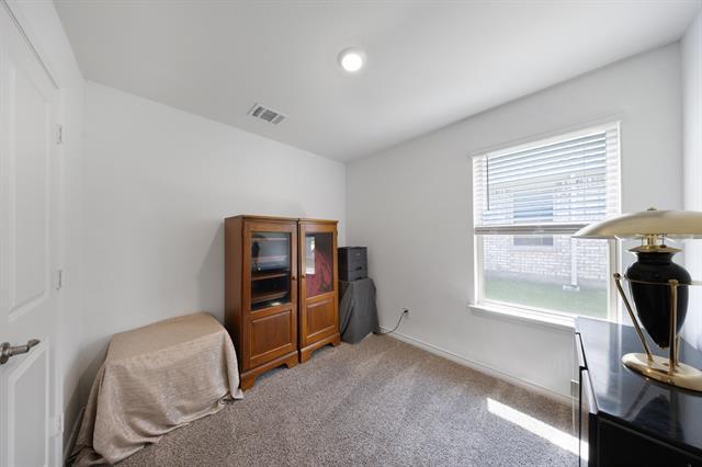 Building Photo - 627 Willow View Way