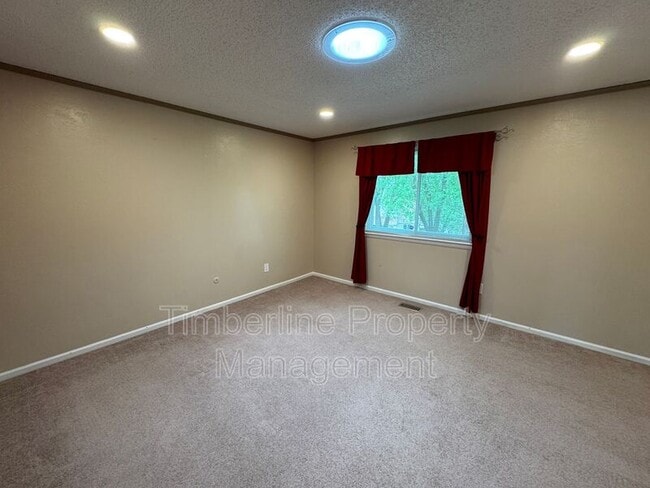 Building Photo - 203 Saddlemountain Rd