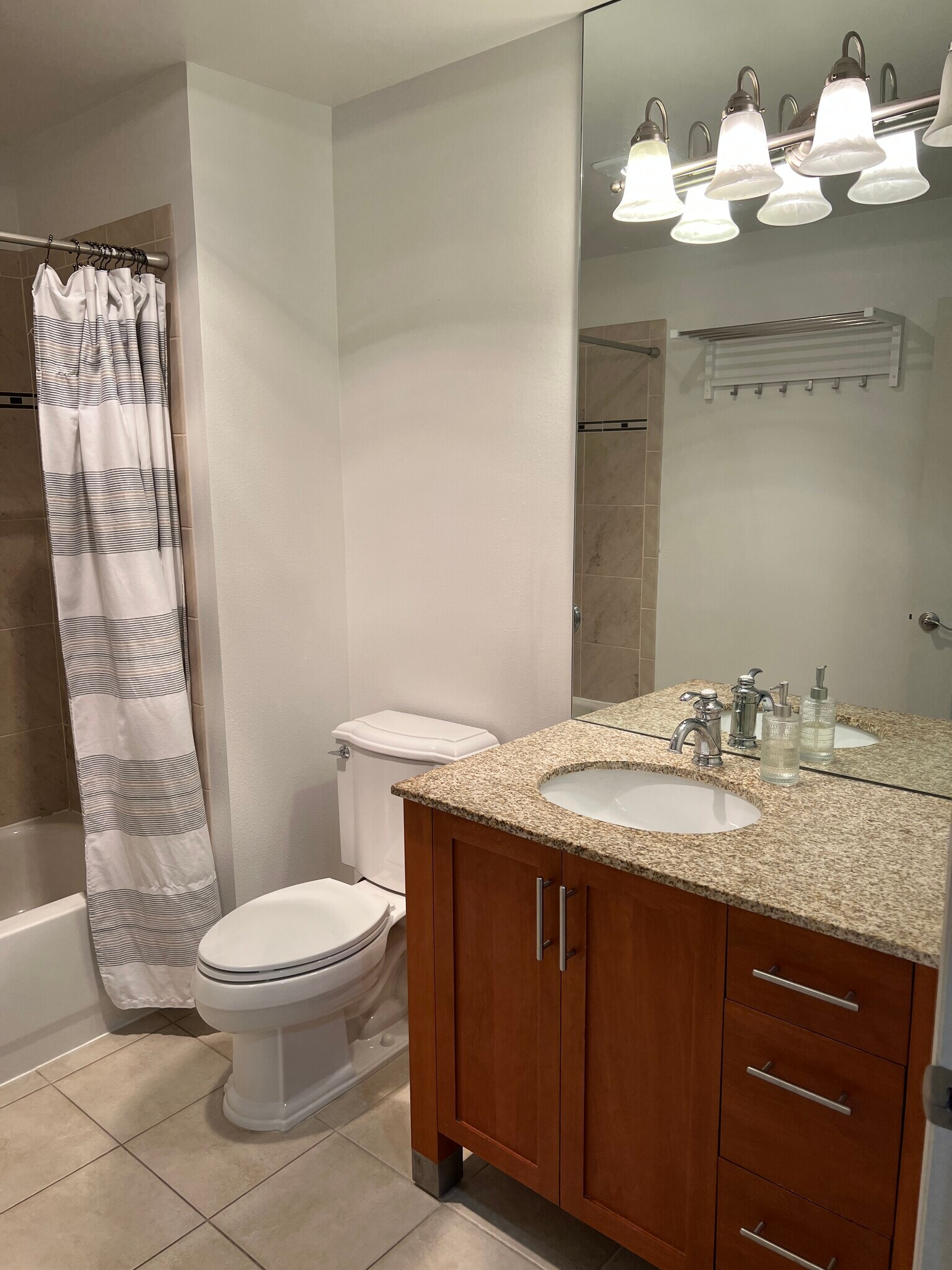 Building Photo - 3150 W Government Way