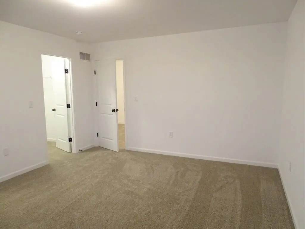 Building Photo - 4 Maize Cir