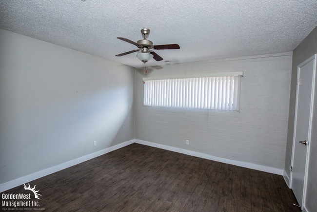 Building Photo - Charming 1Bdm 1Ba Apartment in Central Las Vegas - MI Special