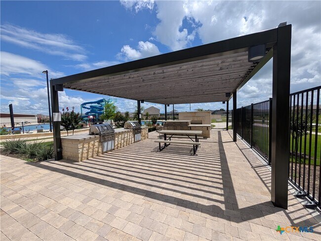 Building Photo - 5923 Corsicana Cv