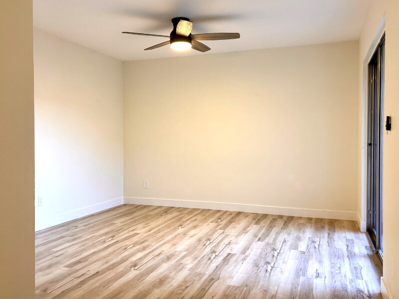 Building Photo - 13327 N 26th Ave