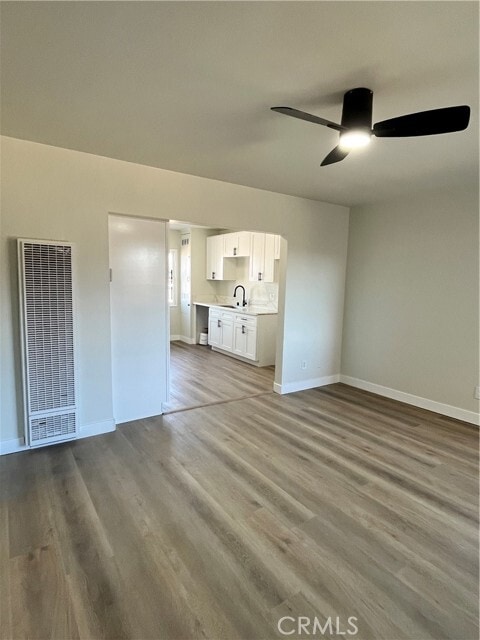 Building Photo - 1543 W 105th St