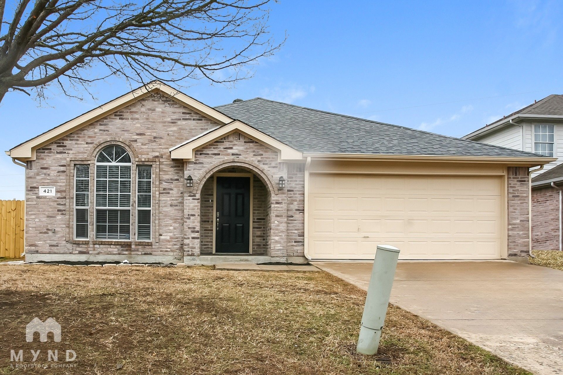 Building Photo - 421 Pin Oak Ln