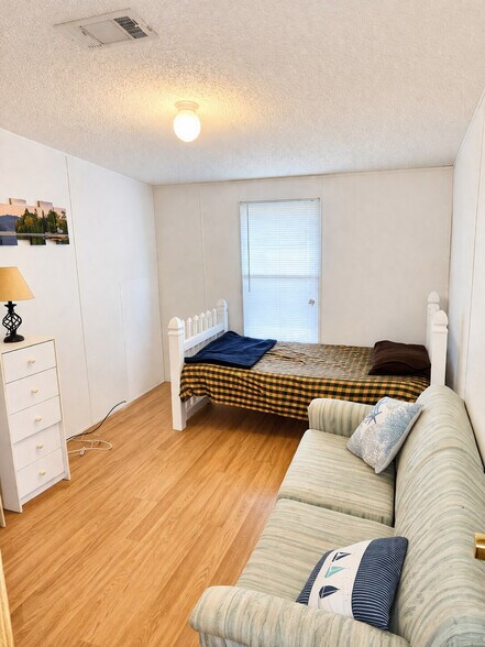 Building Photo - 10891 W Whitacre Ln