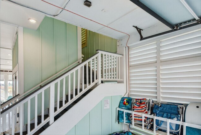 Building Photo - 3815 Seabreeze Ln