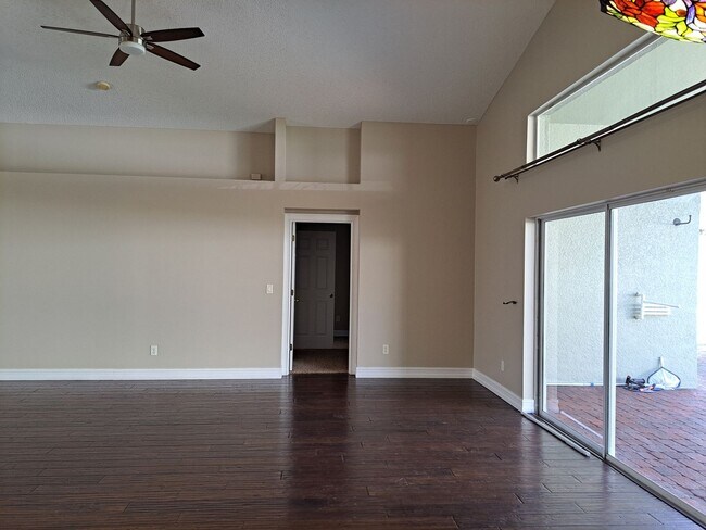 Building Photo - Pool Home in Oak Valley