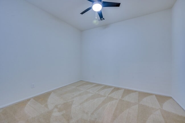 Building Photo - Green Valley!! Gated!! 4 Bedrooms!! Bed & Bath Downstairs!!  TANKLESS WATER HEATER!!! Covered pat...