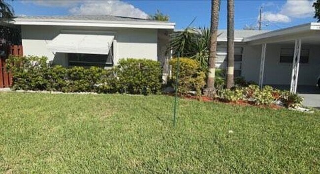 Building Photo - 1929 NE 26th St