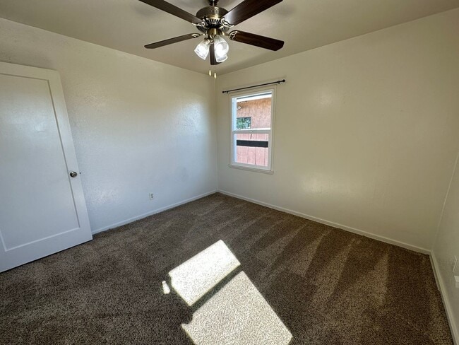 Building Photo - No Deposit