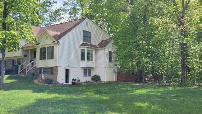 Building Photo - 13110 Cherub Way