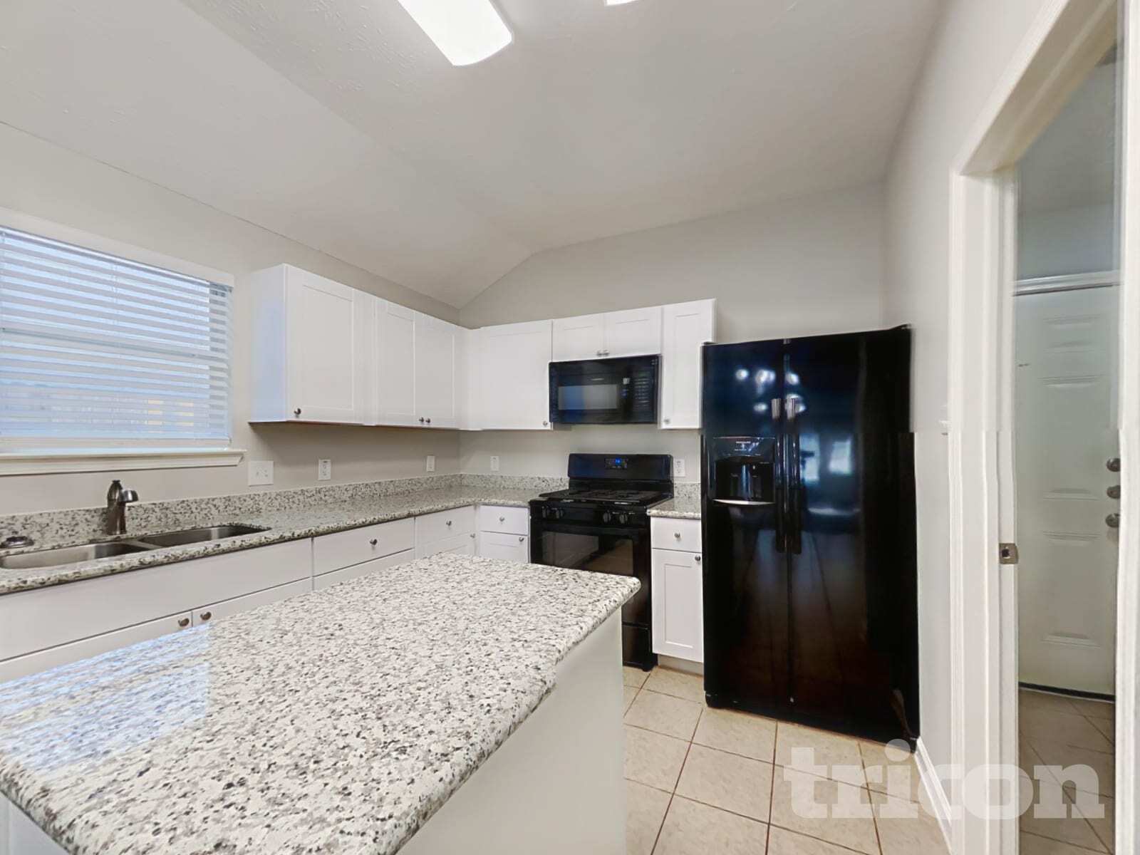 Building Photo - 24118 Skywing Ct