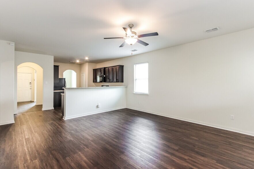 Building Photo - 14333 Wrangler Wy