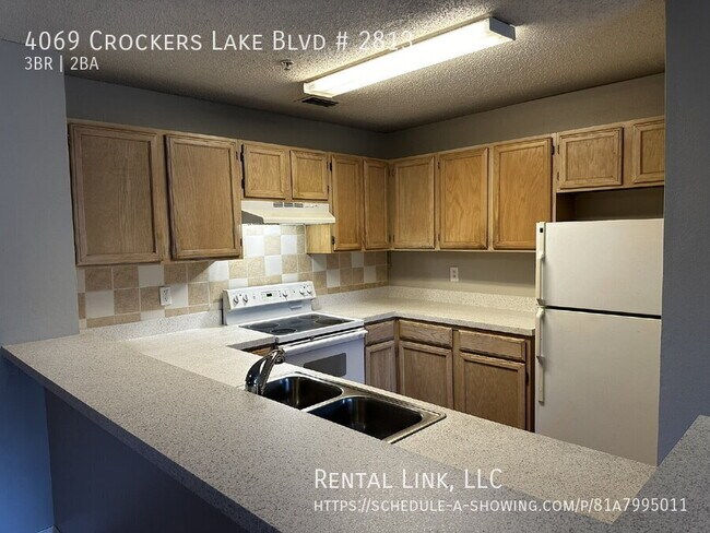Building Photo - 4069 Crockers Lake Blvd