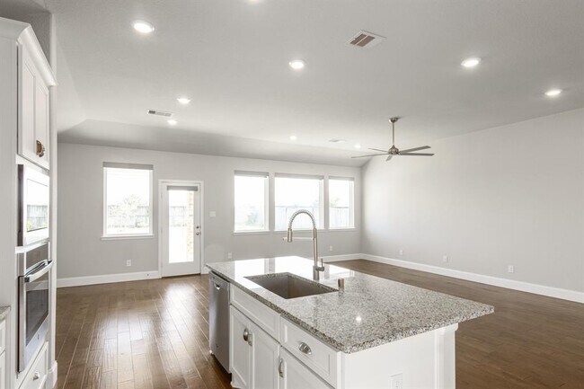 Building Photo - 4138 Shackleton Ct
