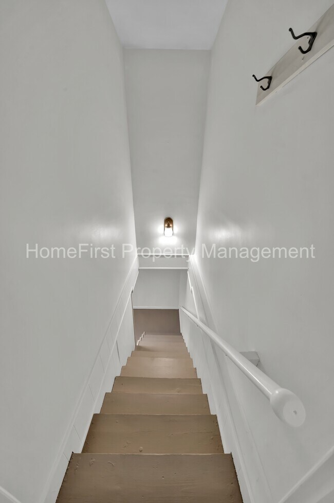 Building Photo - 118 Meadowlark Dr