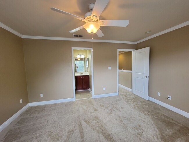 Building Photo - 3 Bedroom town home for rent August 6, 2026 in gated community with pool, renting for $1550 per m...