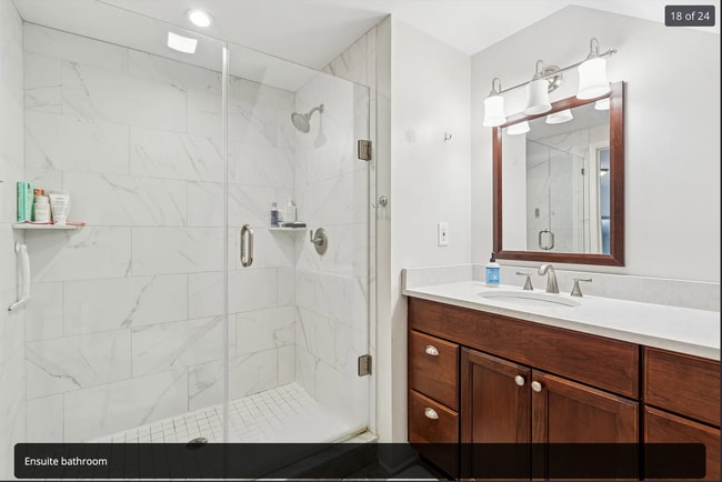 Building Photo - 903 Sulgrave Ln